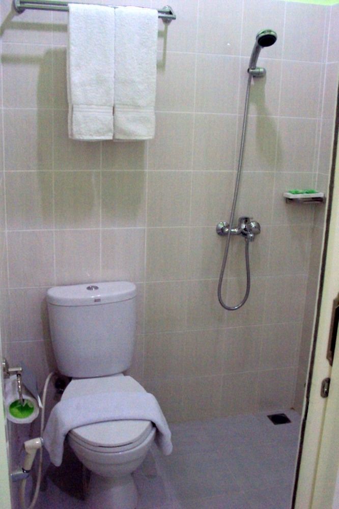 Hotel Keluarga Djagalan Raya Surabaya Eksteriør bilde